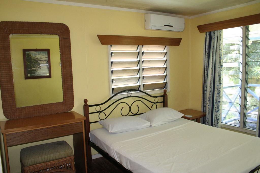 Ratu Kini Backpackers And Dive Resort Mana Island Oda fotoğraf