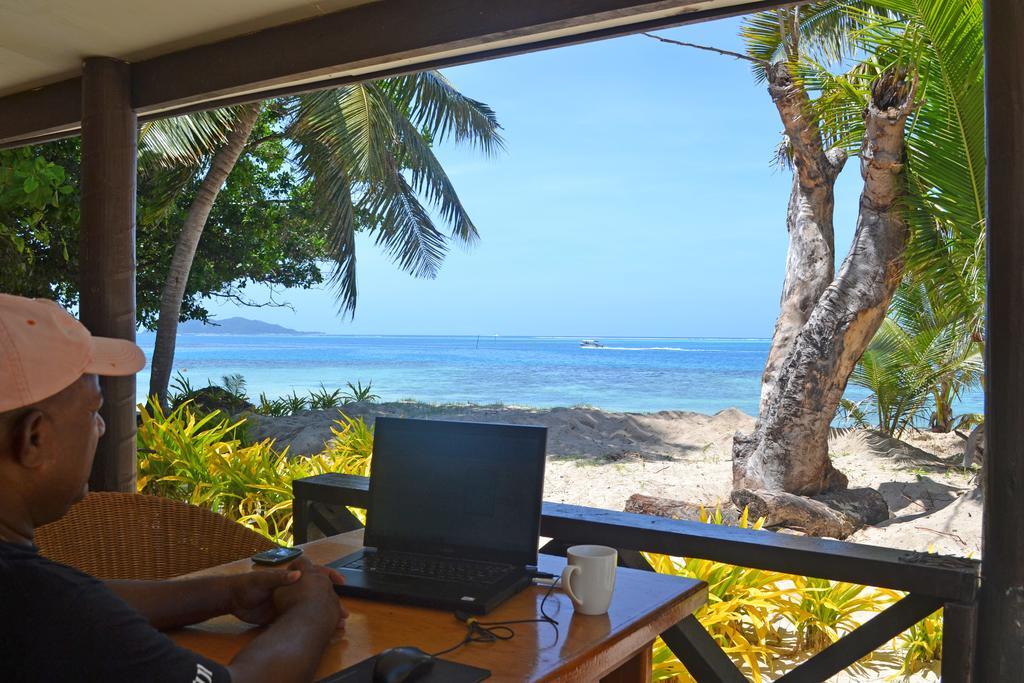 Ratu Kini Backpackers And Dive Resort Mana Island Oda fotoğraf