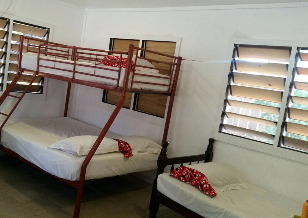 Ratu Kini Backpackers And Dive Resort Mana Island Dış mekan fotoğraf